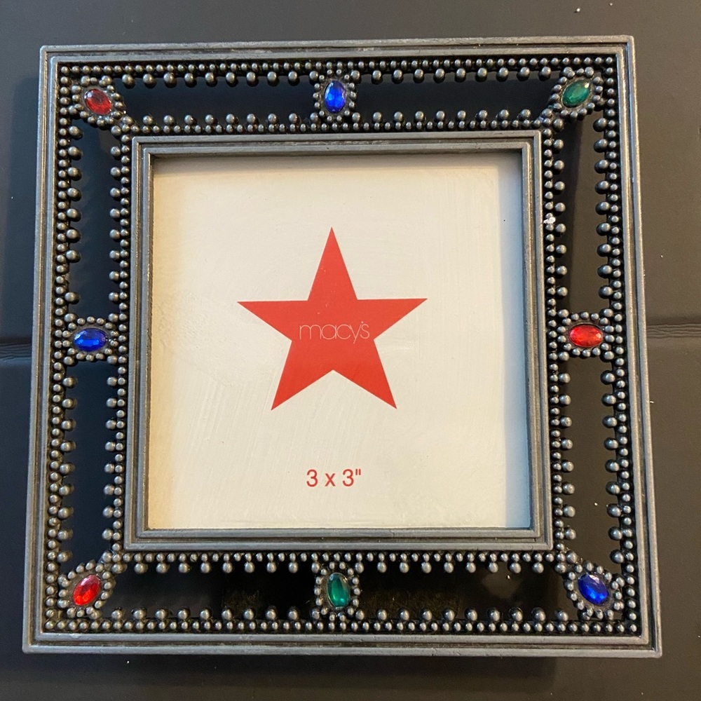 Macy’s frame